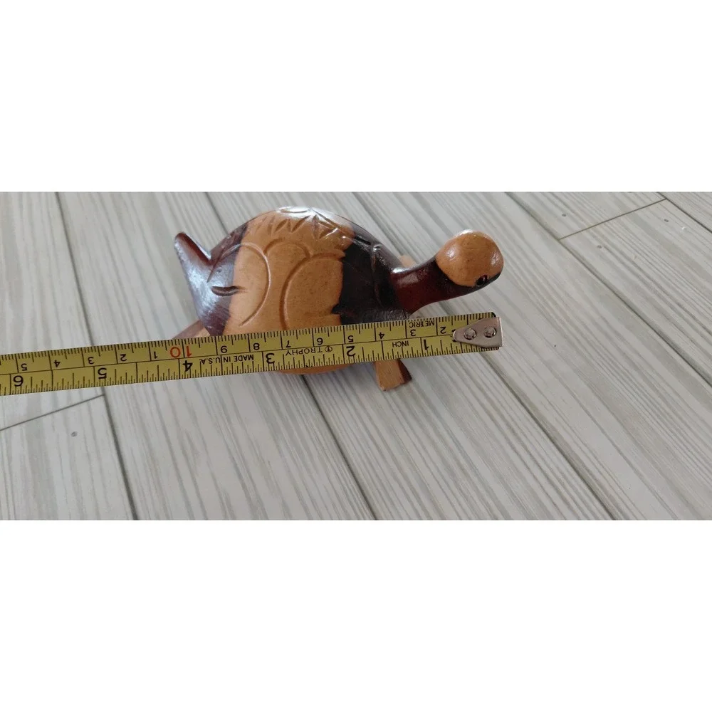hand-carved‎ wooden turtle figurine folk art collectible item Jamaica Souvenir